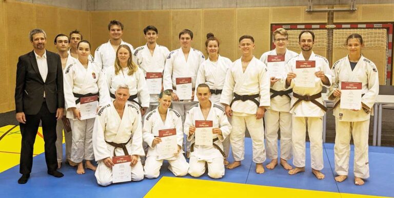 Erfolgreiche Dan-Prüfung