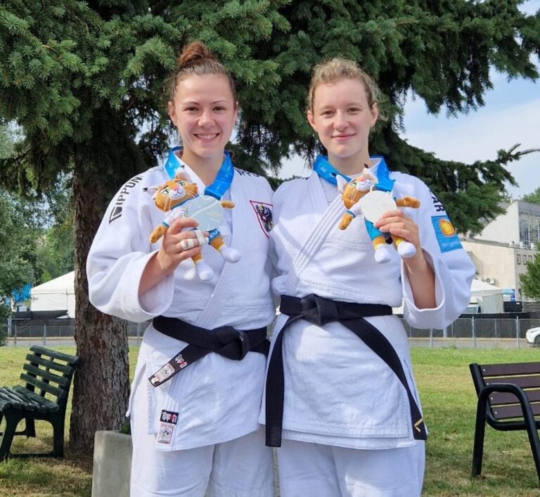 Silber für Laura & Lisa