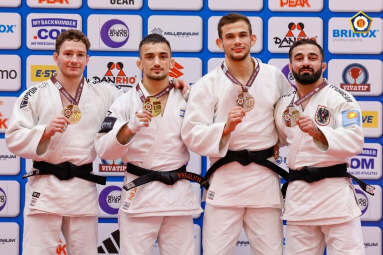 Vache stürmt zu Bronze